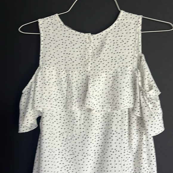 Cute polka dot off white and black bare shoulder top size small scoop neck - Picture 6 of 9